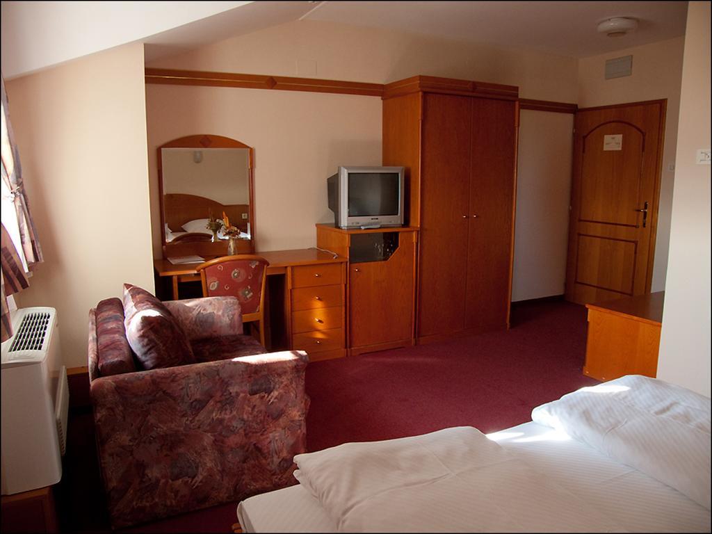 Hotel Lagus Gornji Kneginec Εξωτερικό φωτογραφία